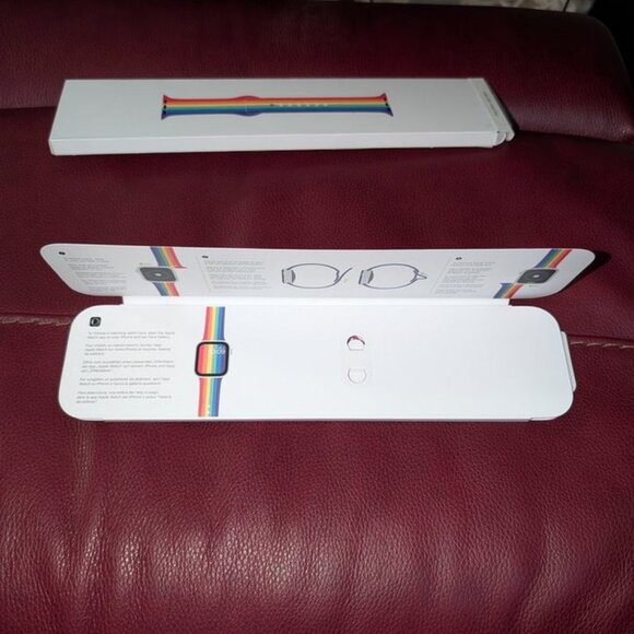 NEW Apple Watch Edition Sport Band for 44mm - Pride Rainbow LGBTQ Advocacy - Picture 4 of 6